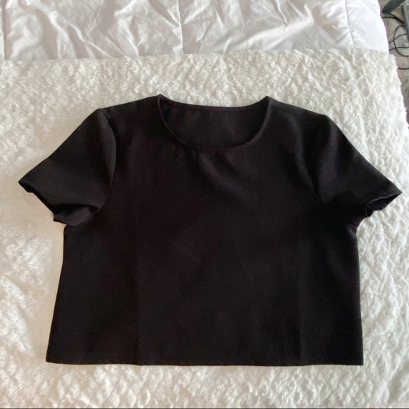 Pleated Shorts and Top Set - Picture 9 of 10